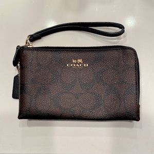 Coach Wristlet/Wallet Brown Small